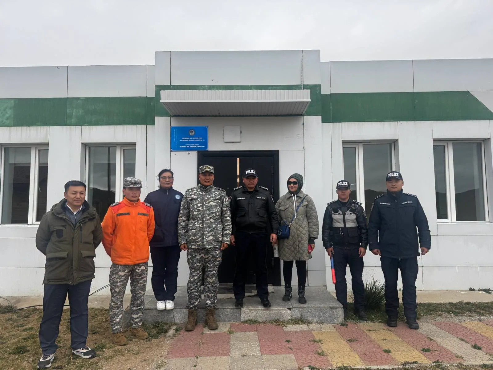 Авто тээврийн шалган нэвтрүүлэх товчоодод хяналт шалгалт үргэлжилж байна
