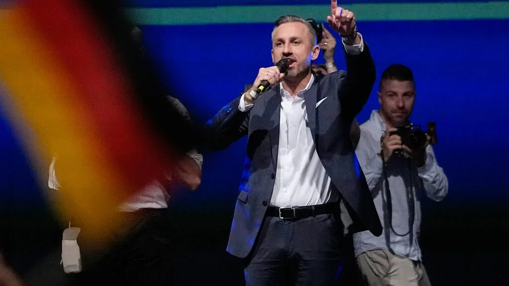 Франц Германы мужийн сонгуульд AfD ялсанд санаа зовниж буйгаа илэрхийлэв