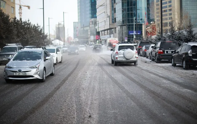 Өвлийн дугуй нь халтиргаатай замд автомашины зогсох чадварыг 30-40 хувиар нэмэгдүүлдэг