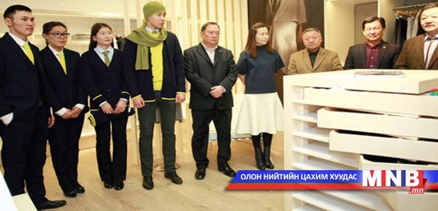 Монгол тамирчдыг үйлчлэгчтэй андуурах вий