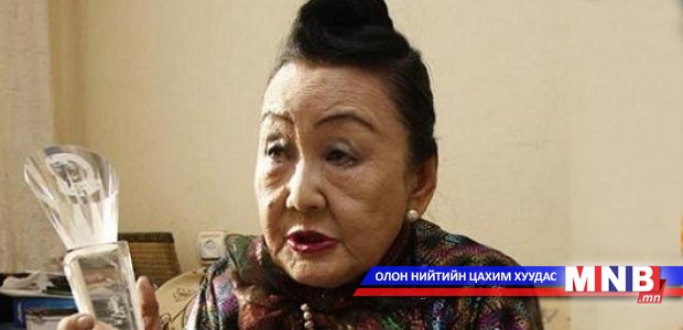 Ахмадуудаа дээшээ морил: Ш.Дулмаа