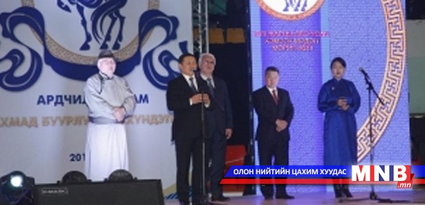 Ардчилсан намынхан ахмадуудтайгаа уулзав