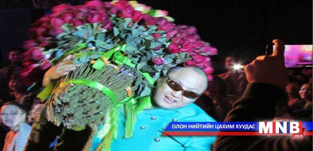 Т.Дэлгэрмөрөнгийн “Гэрэлт гоо үзэсгэлэн” цэнгүүн болно