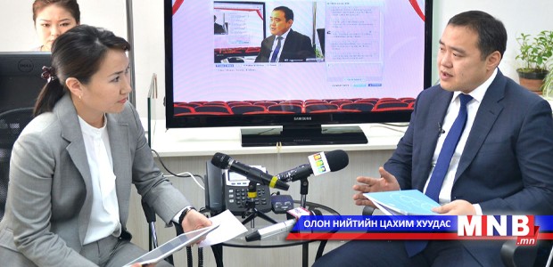 Л.Гантөмөр сайд “11 11 төв”-д ажиллалаа