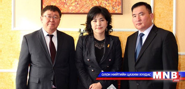 Exequatur handed over to Slovenian honorary consul