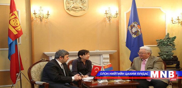 Элчин сайд Налайх дүүрэгт соёлын төв барих хүсэлтэй байна
