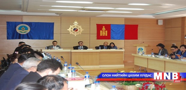 Оюутнуудын эрүүл мэндийг анхаарч үзэх шаардлагатай гэлээ