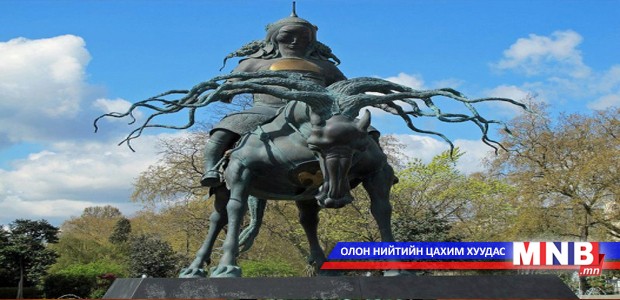 “Модерн” Чингисийн хөшөө Монголд ирнэ