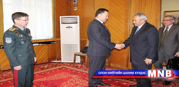 Индонез улсын Батлан хамгаалах яамтай хамтарна