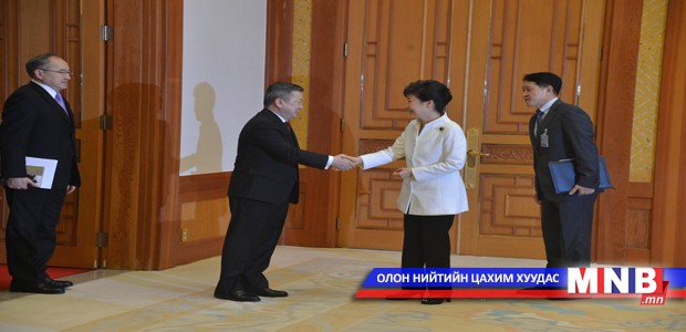 З.Энхболд БНСУ-ын Ерөнхийлөгчтэй уулзлаа