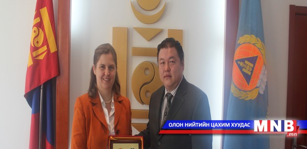 Дэлхийн банкны суурин төлөөлөгчийг хүлээн авлаа
