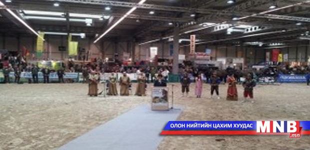 Германчуудад морьтны тоглолт үзүүлжээ