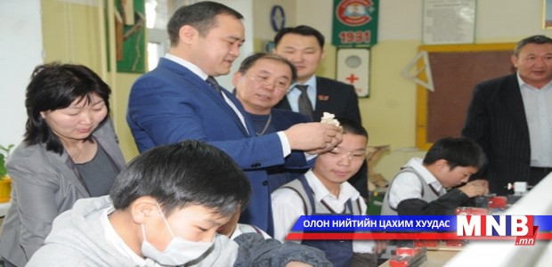 Сурагчид онолын түвшинд сурснаа практикт хэрэгжүүлнэ
