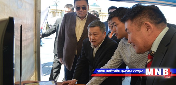 УИХ-ын дарга “Оюуны өмч-Төрийн алтан сан” үзэсгэлэн яармагт оролцлоо