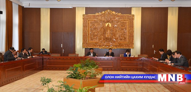 Төсвийн байнгын хорооны хуралдаан эхэллээ
