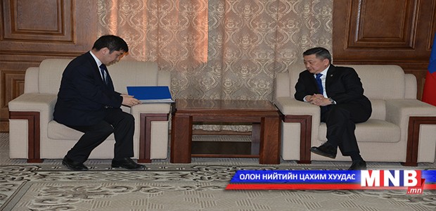 Х.Тэмүүжин сайдыг огцрохыг шаардлаа