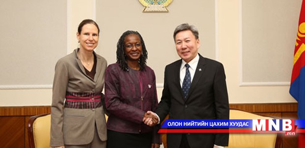Minister L.Bold receives U.S. Peace Corps director