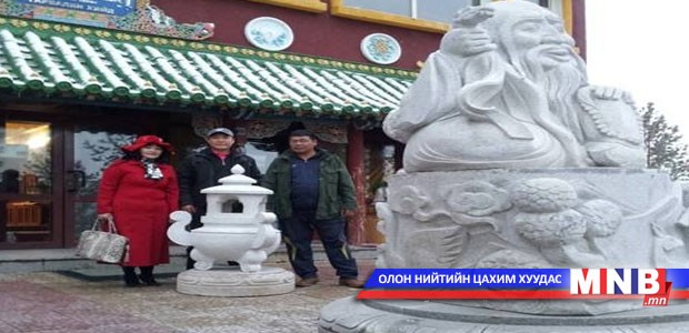 “Тарвалин” хийдэд бүтээлээ хандивлалаа