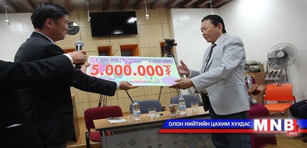 Хөгжмийн зохиолч, УГЗ С.Баатарсүхэд хүндэтгэл үзүүллээ