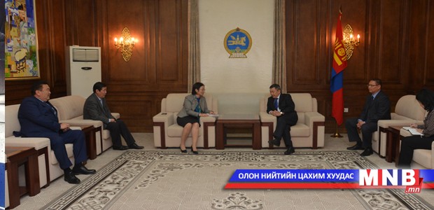 Монгол хэлний тухай хуулийн төслийг өргөн барилаа
