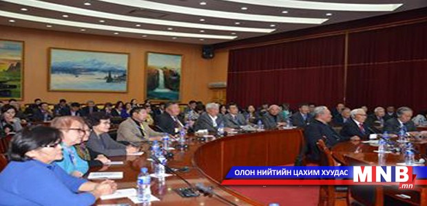 “Радио Монголд” эрдэм шинжилгээний бага хурал үргэлжилж байна