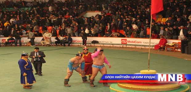 Амралтын өдөр хүндэтгэлийн барилдаантай