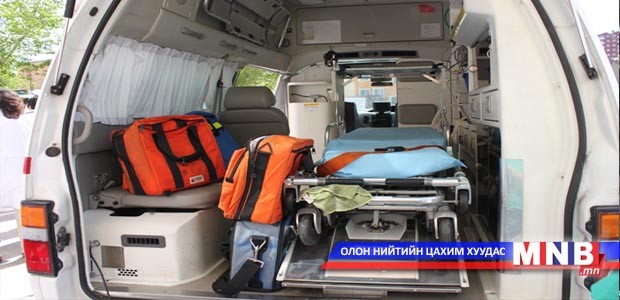 Японы “Зүрхээ хамгаалъя” сангаас түргэн тусламжийн машин бэлэглэв