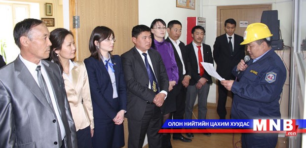Төрийн үйлчилгээ иргэдэд ойртсоор...
