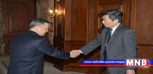Олон улсын валютын сангийн төлөөлөгч Хөгжлийн банкыг шүүмжлэв