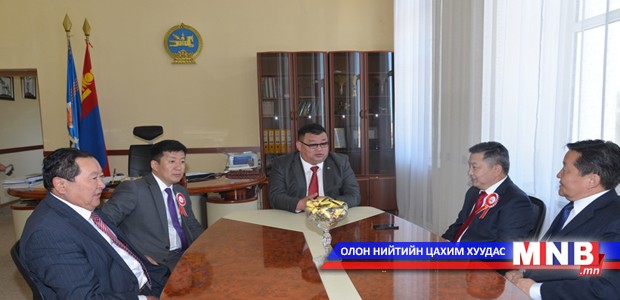 УИХ-ын дарга Сэлэнгэ аймгийн удирдлагуудтай уулзалт хийлээ