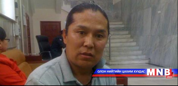 Б.Пүрэвдорж: Танд бус Монголын сайхан аав, ээжид итгэж хувийн хэргээр оршин суух зөвшөөрлийг олгож байна