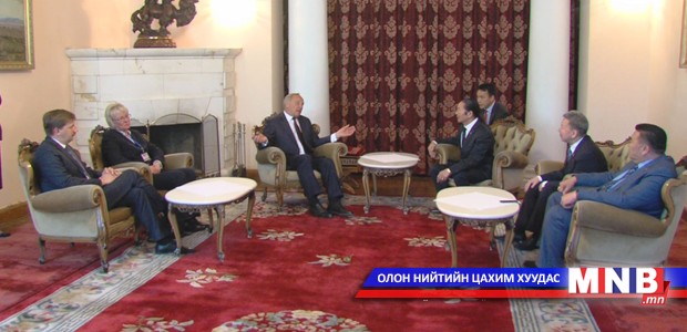 Хоёр орны харилцаа, хамтын ажиллагааны талаар санал солилцов
