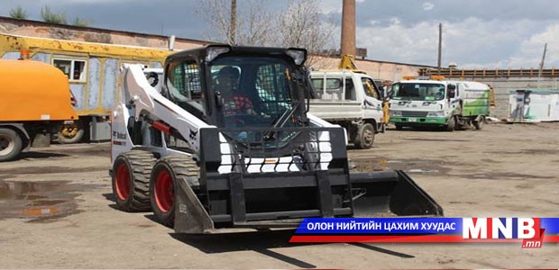 Олон үйлдэлт трактортой болов