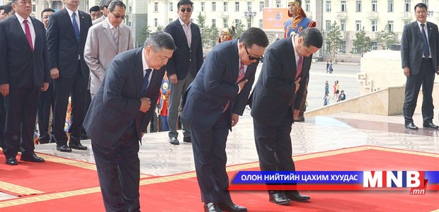 Засгийн газрын "Хүндэт өргөмжлөл"-өөр 19 хүнийг шагнав