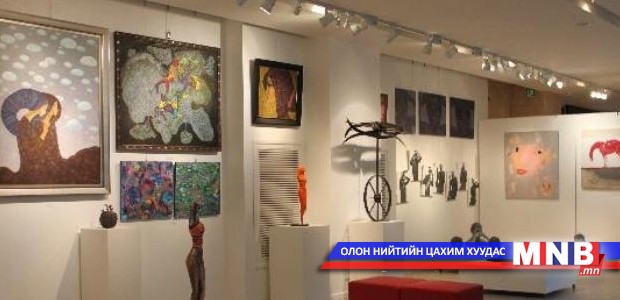 Зураач М.Ариунзаяа Лондонд үзэсгэлэнгээ гаргав
