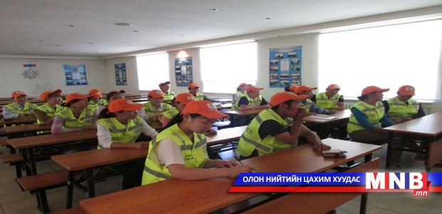 22 оюутан цагдаа үүрэг гүйцэтгэж байна