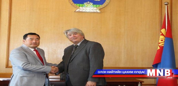 Хөдөлмөрийн сайд Я.Санжмятав Саймон Бартлийг хүлээн авч уулзав