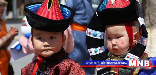 "Дээлтэй монгол" наадамд 1000 иргэнээ оролцууллаа
