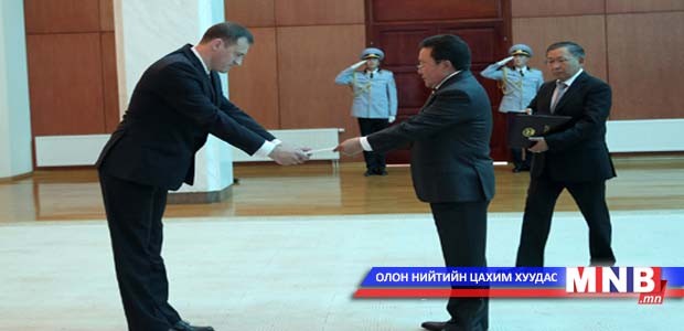 Беларусь улсын анхны элчин сайд итгэмжлэх жуух бичгээ өргөн барилаа