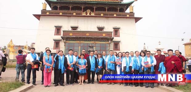Хотын дарга нар Гандантэгчинлэн хийдэд зочлов