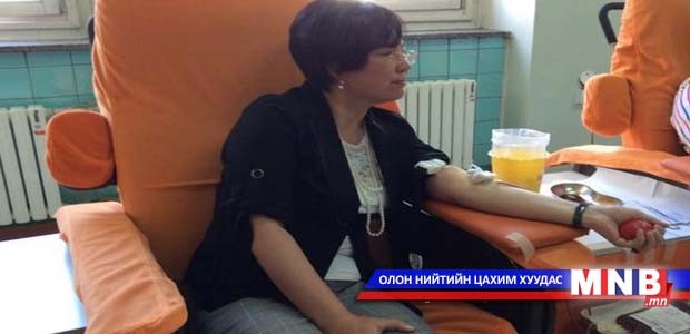 С.Одонтуяа гишүүн хүний амь аврахаар цусаа өгчээ