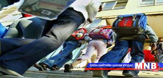 Шарын голын сурагчид салат, төмсний нухашнаас хорджээ
