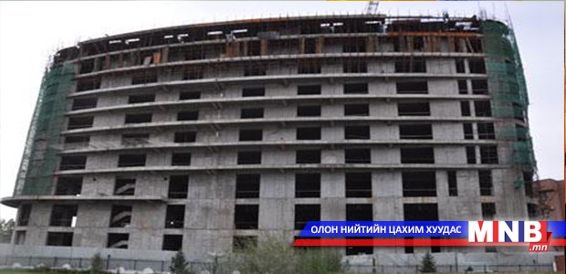Гурван хүн барилга дээрээс унаж амиа алджээ