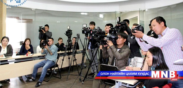 Хүмүүжигчид ном уншиж эдлэх ялын хоногоо бууруулахаар боллоо