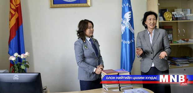 Гаальчид номын сангаа баяжууллаа