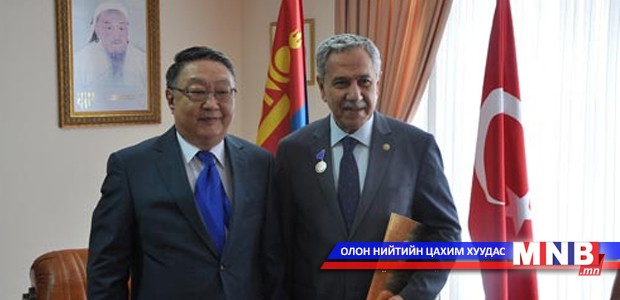 Туркийн шадар сайдыг “Найрамдал” медалиар шагнав