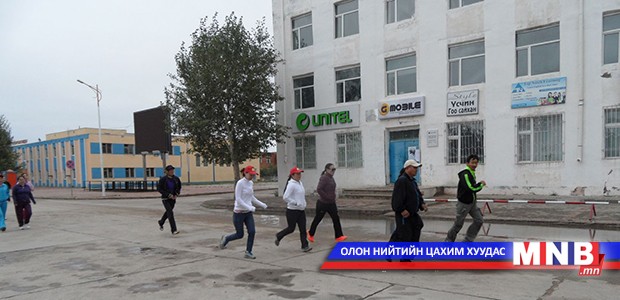 Сүхбаатарчууд гурав дахь жилдээ нийтийн гүйлтээр гүйлээ