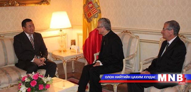 Ambassador to Andorra presents credentials
