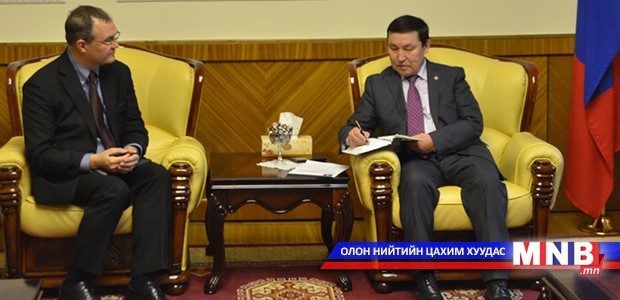 Дэлхийн банкнаас хэрэгжих төслүүдийг танилцууллаа