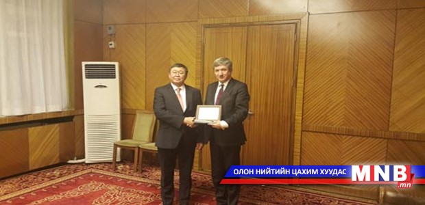 Польшийн Сеймийн Дэд маршалд бараалхав